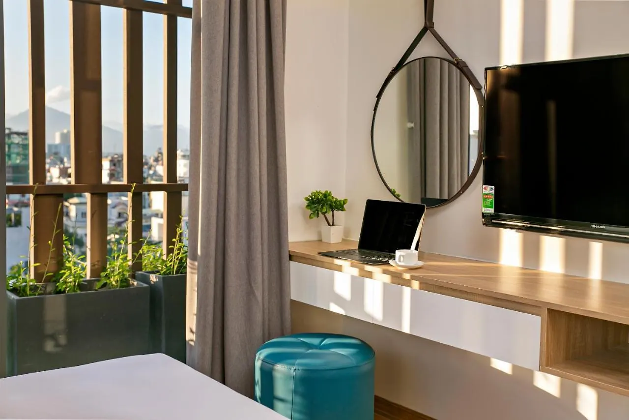 Апарт-отель Dolphin Hotel And Apartment Дананг