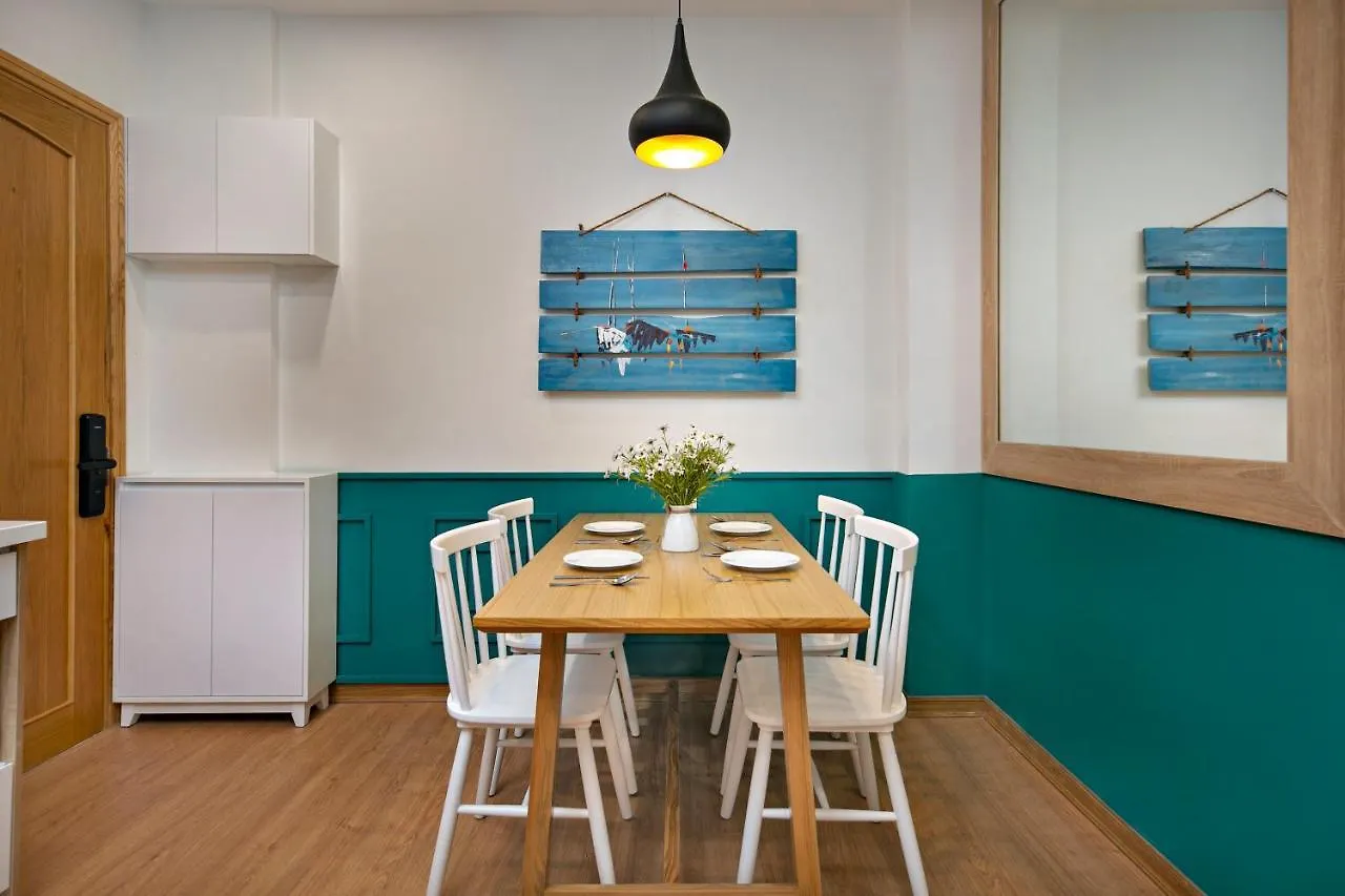 Dolphin Hotel And Apartment Дананг